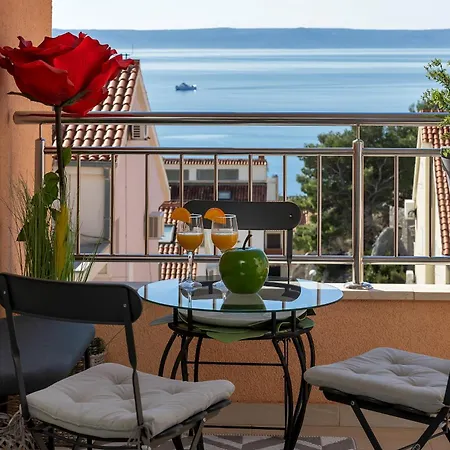 Pura Vida Apartament Makarska